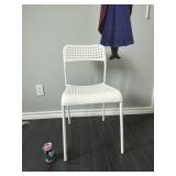 Chaise blanche Ikea