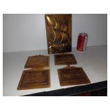 Coffre en métal embossé et 4 plaques en cuivre