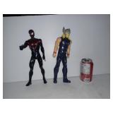 2 Figurines articulées 12''