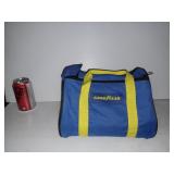 Sac Goodyear et couverture neuve