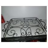 Cabaret en verre sur base en fer