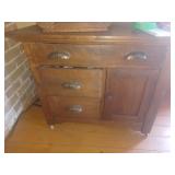 Bureau 32'' x 17'' x 27''
