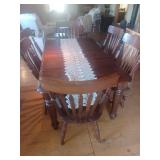 Ensemble de cuisine avec 6 chaises et rallonge...