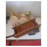 2 Articles en bois avec roues
