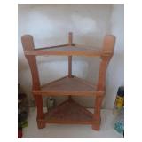 Petite étagère en bois, de coin
