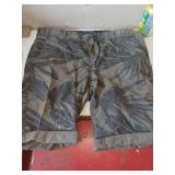 Short Camo Gr. 31, neuf