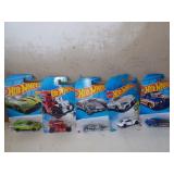 5 Hot Wheels