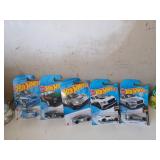 5 Hot Wheels