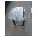 Petite table vitrï¿½e