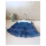 Jupe short Gr. 3, neuf