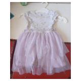 Robe Gr. 3 ans neuf