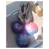 3 Grosses boules de Bowling et soulier Gr. 8
