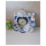 Horloge en porcelaine, non fonctionnelle