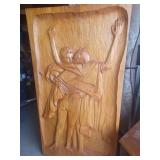 Oeuvre en bois sculptée signée 37'' x 69''