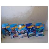 5 Hot Wheels
