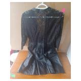 Robe cuir et dentelle Gr. S