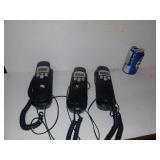3 Téléphones