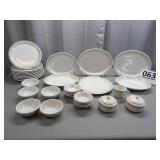 Shenango China 'Gold Daisy' Pattern