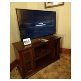 Vizio 43' TV & TV Stand
