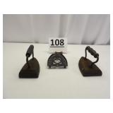 2 Sadirons & Trivet