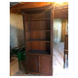 32X15X73 WOOD BOOKCASE