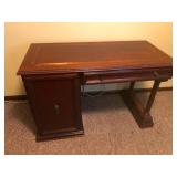50x24x32 Bombay company writing desk