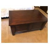 42x27x20 Ceder trunk