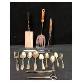 Estate Kitchenware Collection  -  36-Photo Mixed L