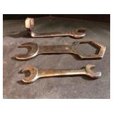 Vintage Iron Wrench Collection  -  15-Piece Mixed