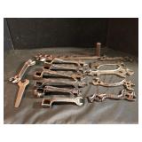Antique Tractor & Buggy Wrenches  -  28-Piece Vint
