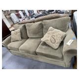 Sofa w/Pillows 86"L
