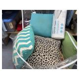 Throw Pillows & Neck Roll Pillow