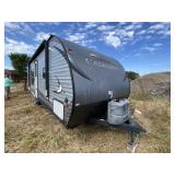 2014 Catalina Coachman Camper Trailer