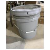 5 Gallons Unbranded Laundry Detergent