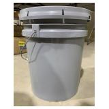 5 Gallon Laundry Detergent, Unbranded