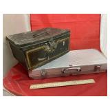 Tin w/Stamps - Pins & BBQ Grill Set in Case