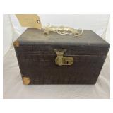 Vintage Case w/Talc Powder - Chalk & More