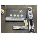 Cake Cutter/Server - Cutting Board - Clothes Rod