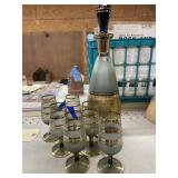 7 Pcs - Decanter w/6 Cups