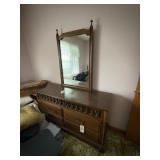 Dresser w/Mirror