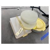 3 Pcs - Vintage Tupperware - Cake Carrier