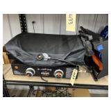 Blackstone Tabletop Gas Grill w/Lid