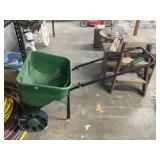 Scotts 2000 Yard Spreader on Wheels