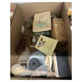 Books - Wood Box - Dutch Figurines