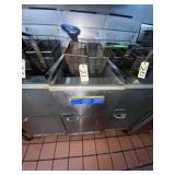 Pitco 2-Basket Deep Fat Fryer 15"L x 31"W x 36"