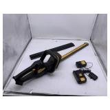 Yardworks 20" Hedge Trimmer - Battery/Charger - M