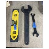2 Wrenches & Small Level