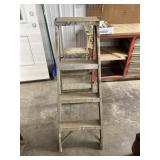 4-ft Aluminum Folding Step Ladder