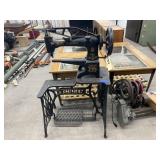 Vintage Singer Sewing Machine 710 29-4