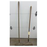 2 Metal Yard Rakes